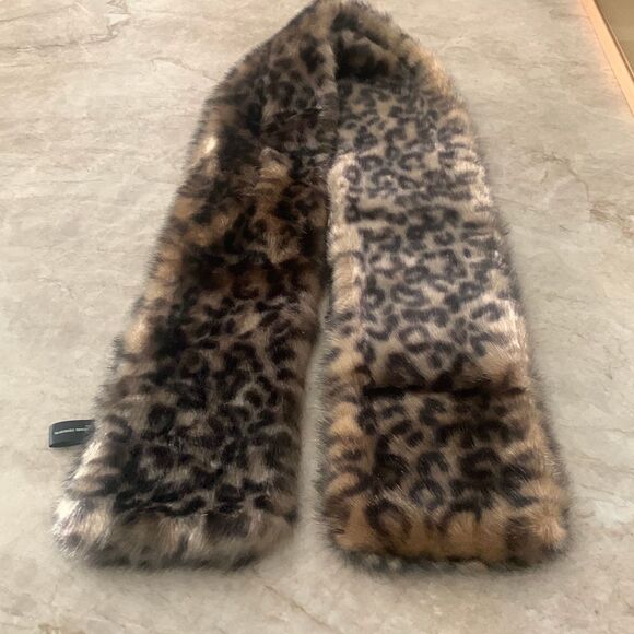 Faux Fur Infinity Scarf - Picture 4 of 4